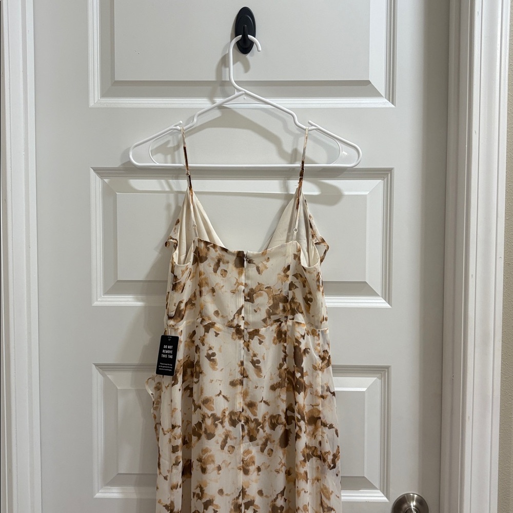 ✨NWT~Express Ruffle Maxi✨ - Picture 9 of 10